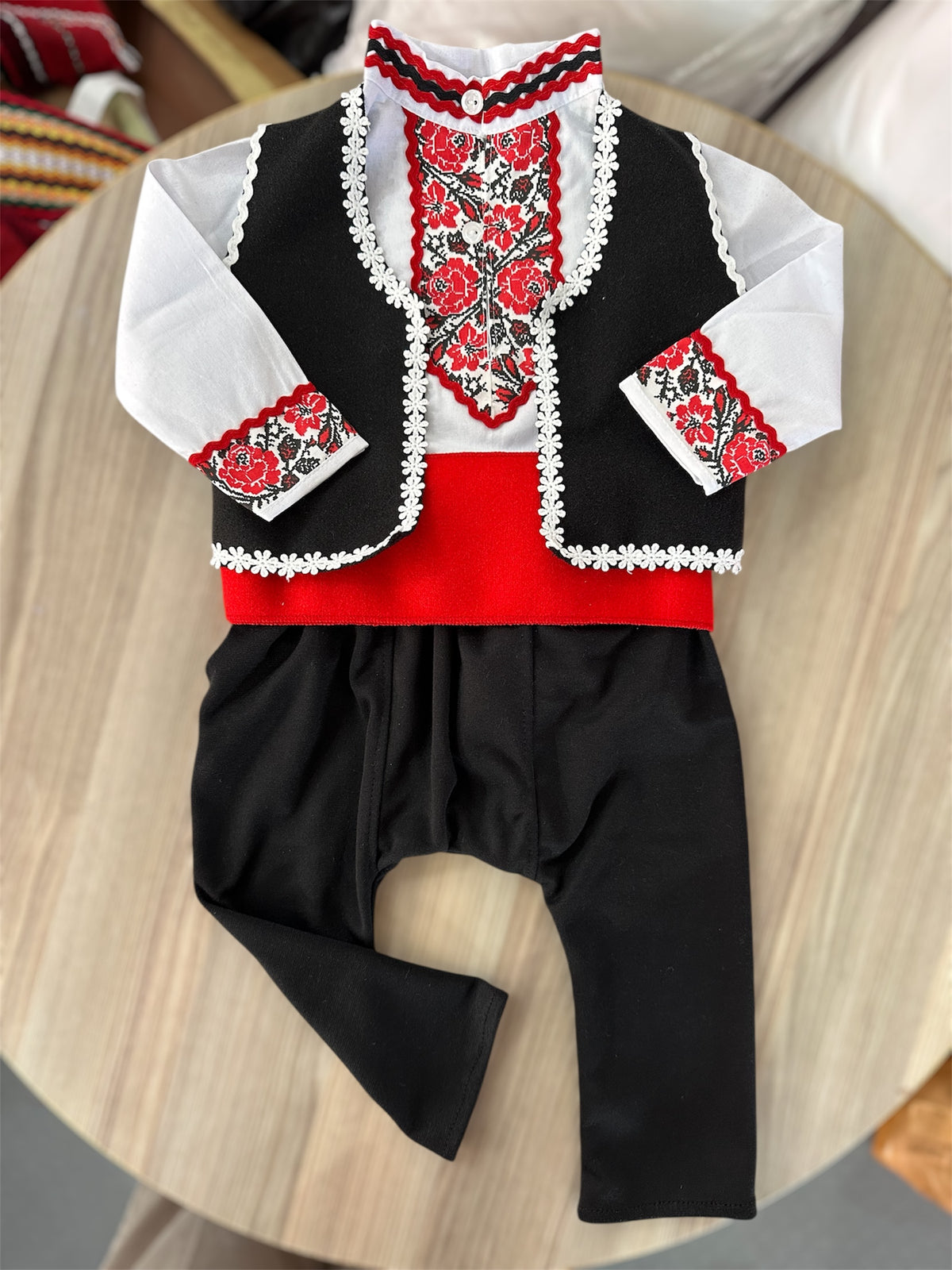 Детска народна носия   „Юнак  “