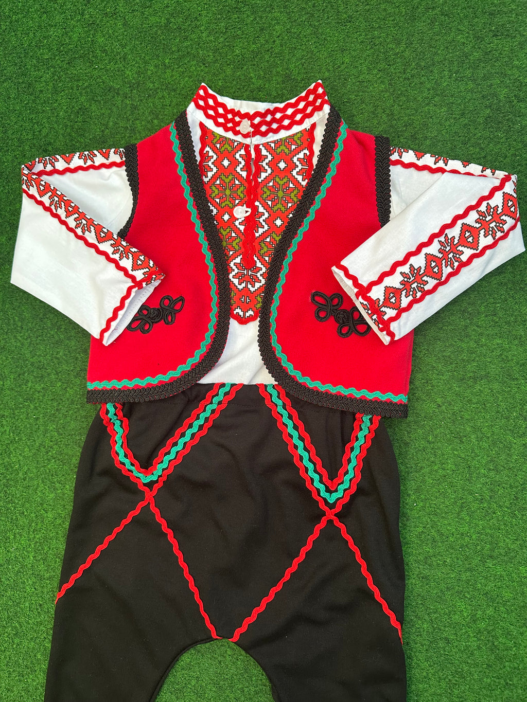 Детска народна носия за момче „Родова нишка“ – Черни потури