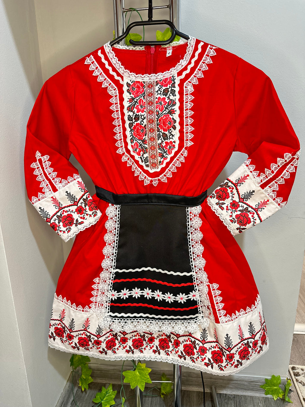 Детска народна рокля „Малка мома“