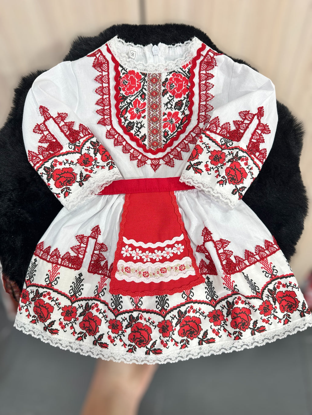 Детска народна рокля „Родна хубост“